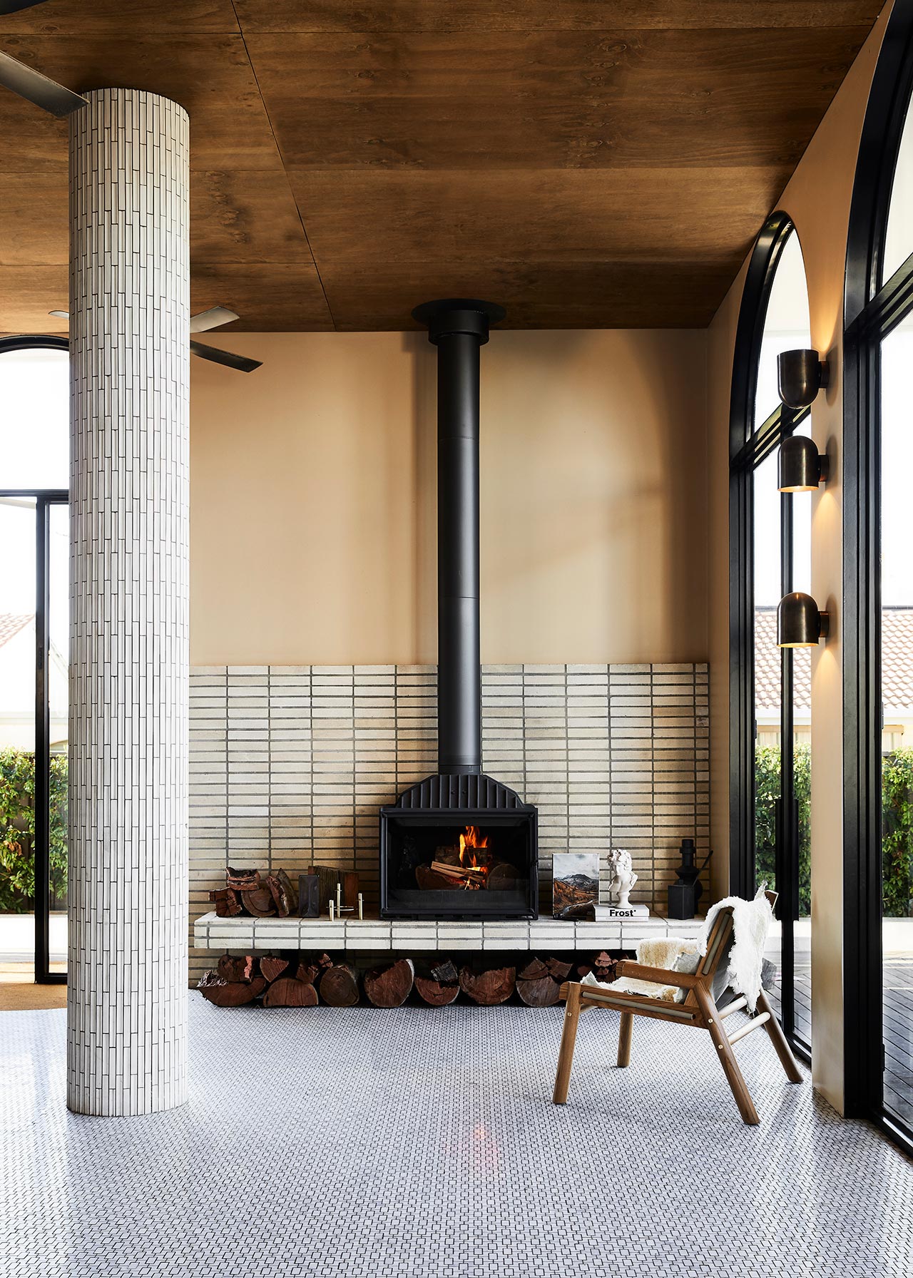 cheminees_philippe_800_blacksmith_lake_mulwala_australia_yatzer