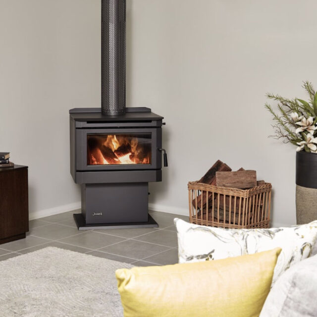 JindaraBarwonFreestandingWoodHeater_Wignells