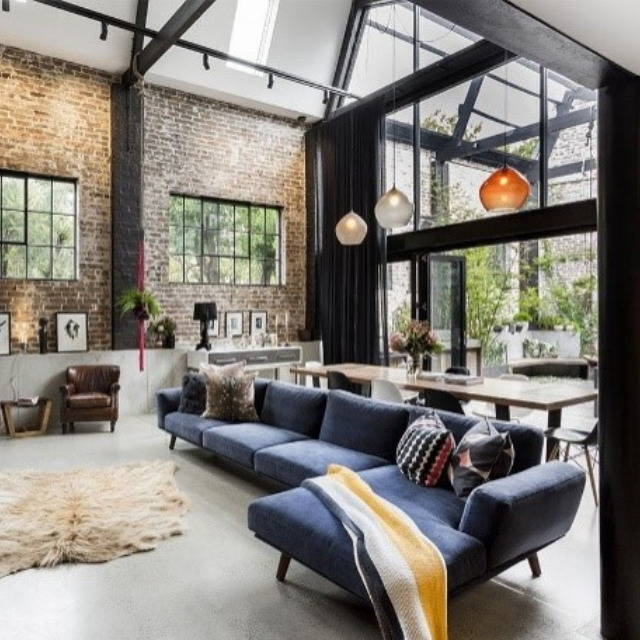 The Annandale Warehouse by SQ Projects: A Warm Ambience