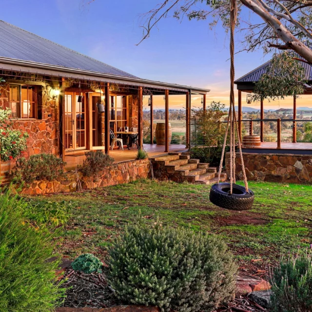 Stone Creek Cottage by BullerRoo: An absolute bliss!