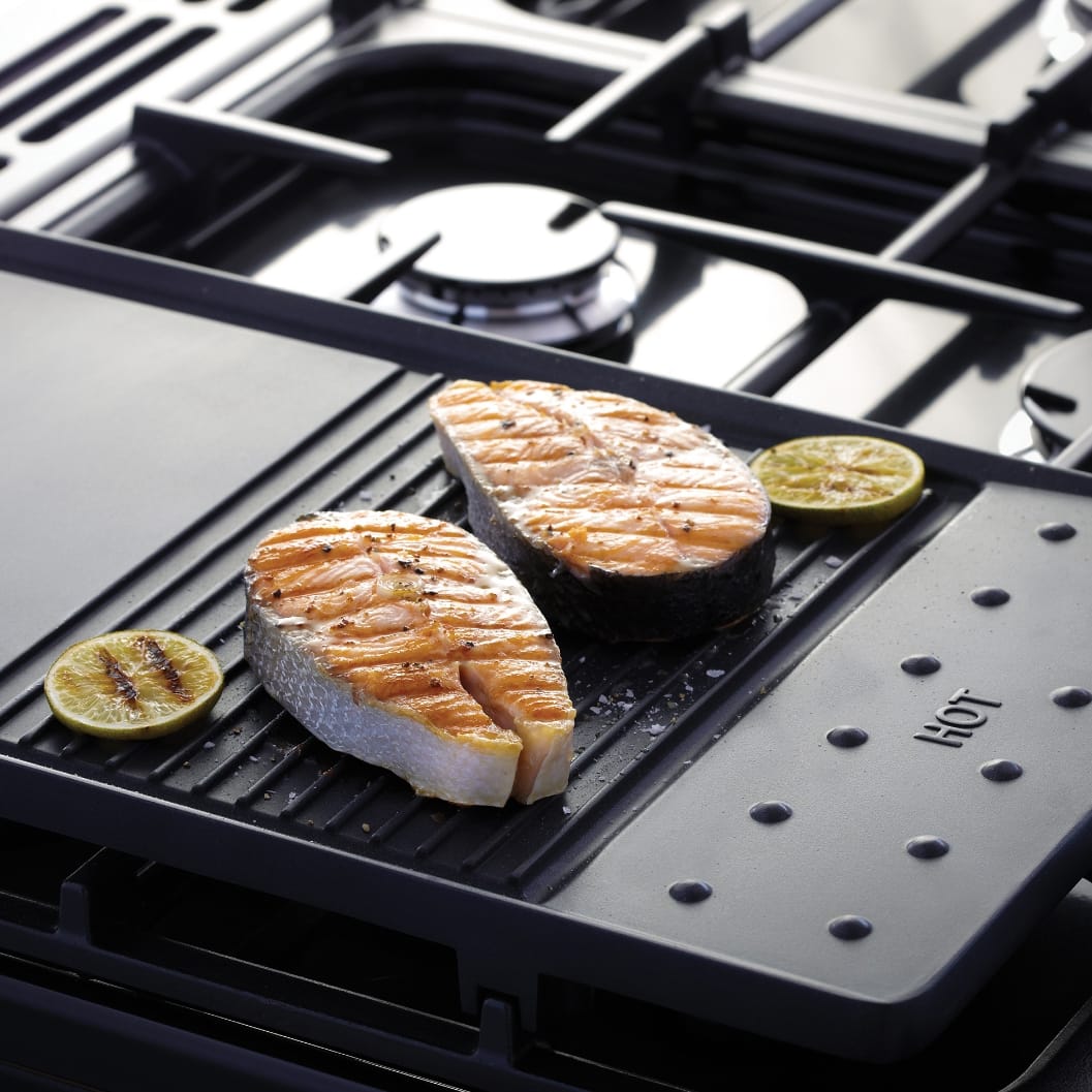 Professional-griddle-with-salmon-close-up-original.jpg