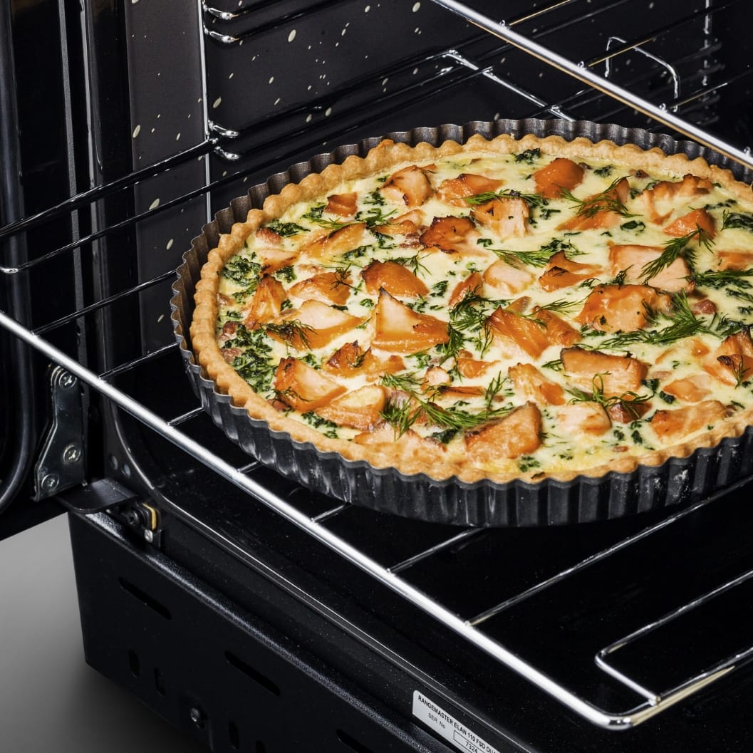 Professional-left-hand-oven-with-quiche-original.jpg
